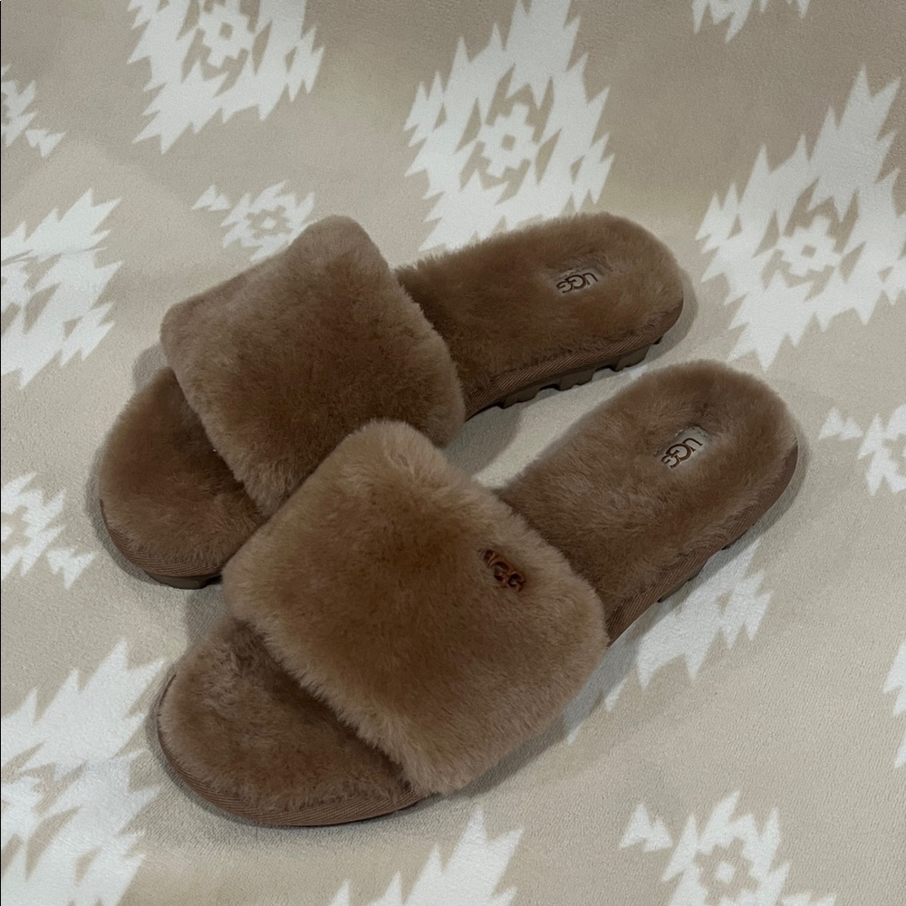 UGG Women's Cozy Tan Slippers
